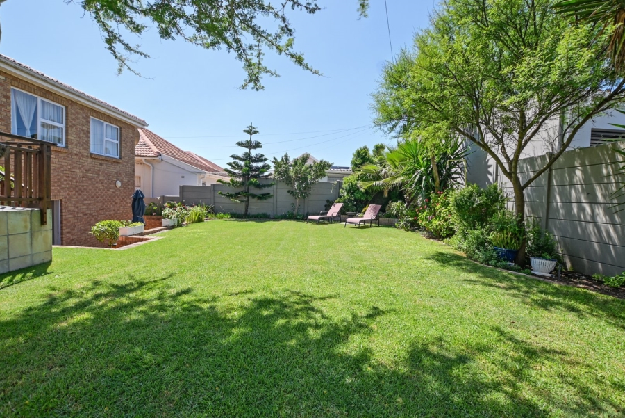 8 Bedroom Property for Sale in Melkbosstrand Central Western Cape
